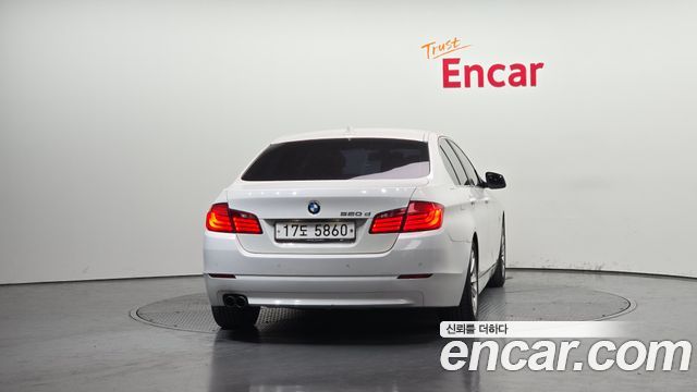 BMW 5 серии 2011 thumb 5