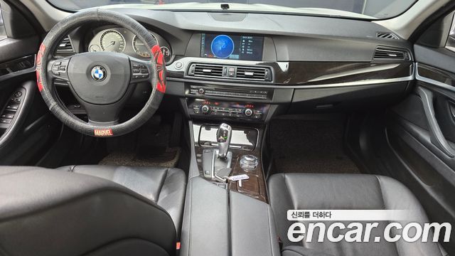 BMW 5 серии 2011 thumb 8