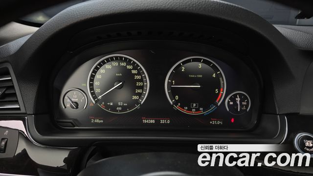 BMW 5 серии 2011 thumb 9