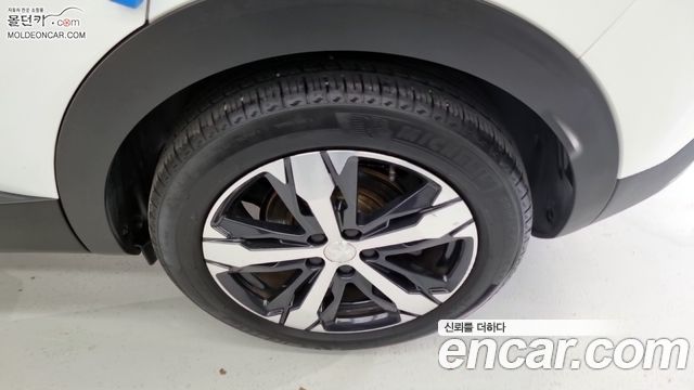 Peugeot 3008 2019 thumb 8