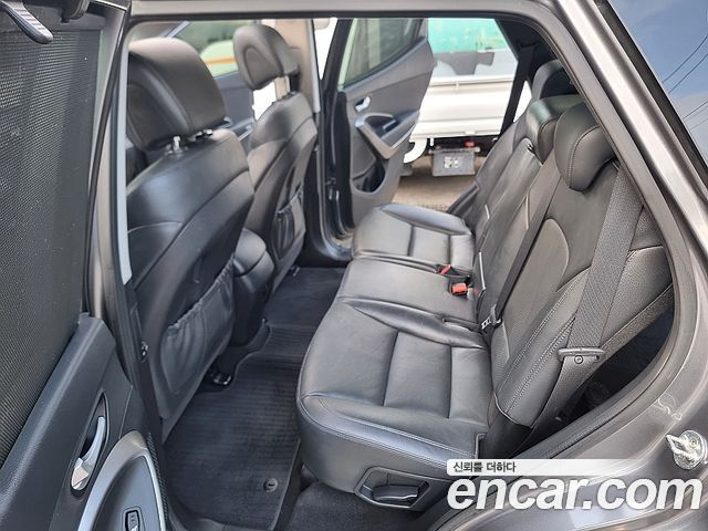 Hyundai Santa Fe 2016 thumb 9