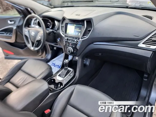 Hyundai Santa Fe 2016 thumb 12