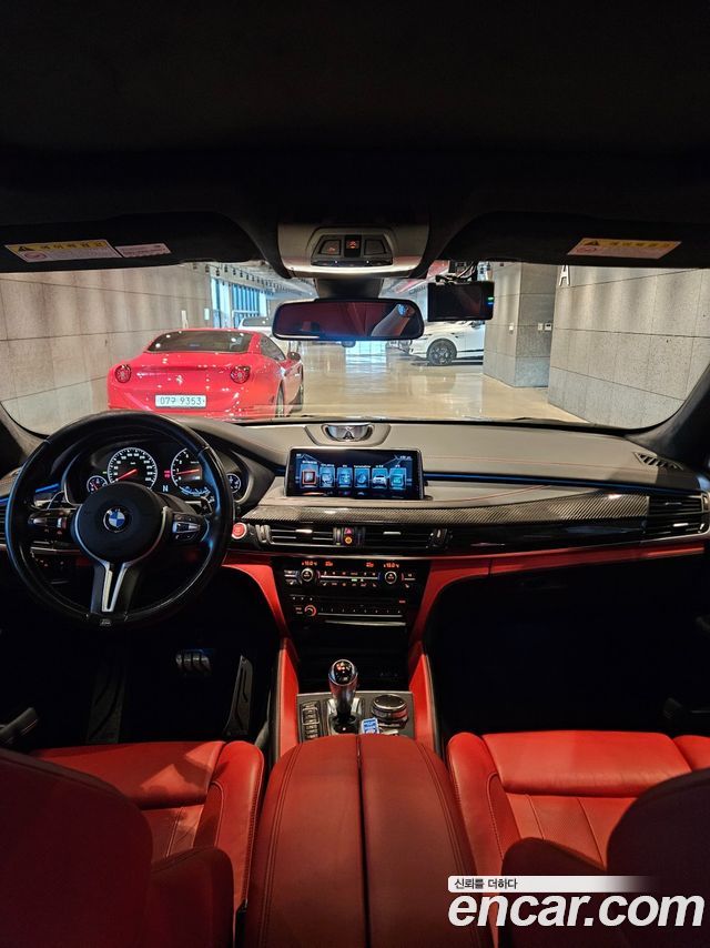 BMW X5 M 2017 thumb 10