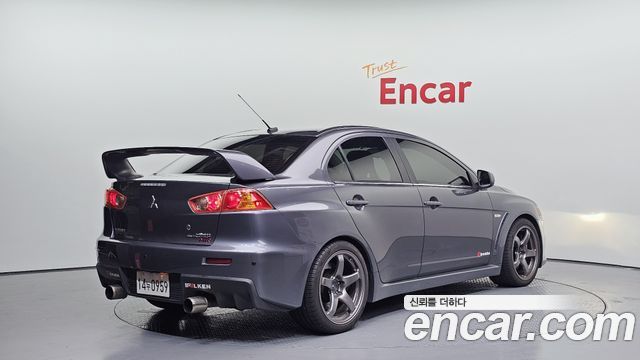 Mitsubishi Lancer Evolution 2008 thumb 3