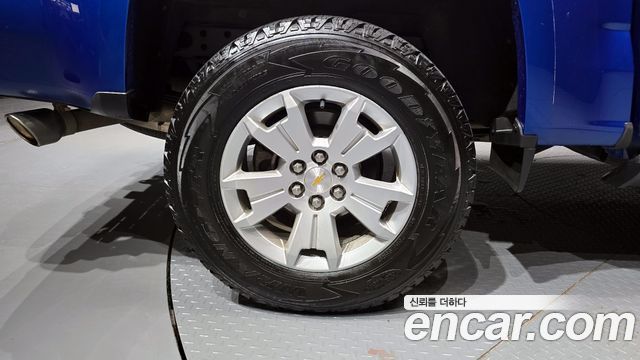 Chevrolet Colorado 2020 thumb 6