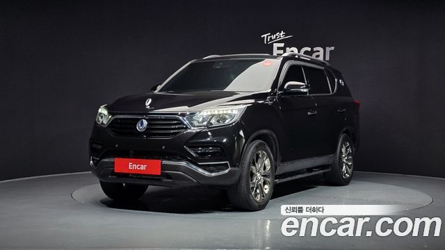 SsangYong Rexton 2017 thumb 2