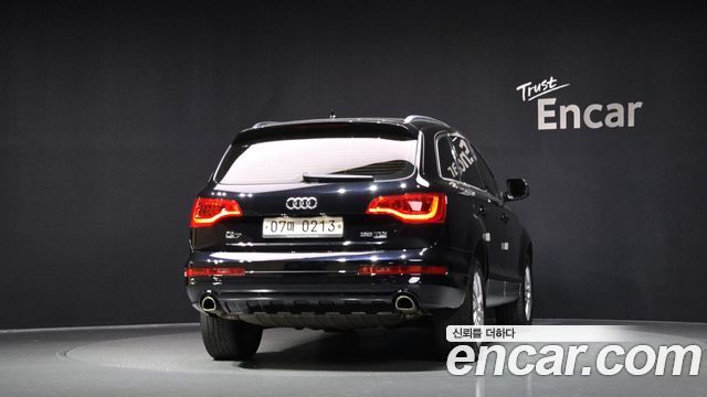 Audi Q7 2015 thumb 5