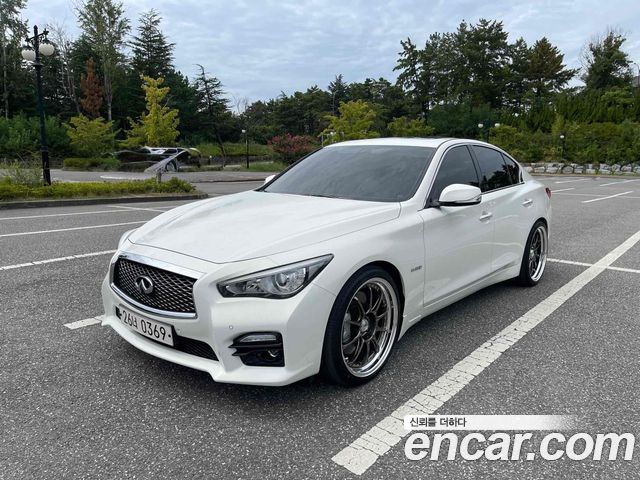 Infiniti Q50 2015 thumb 2