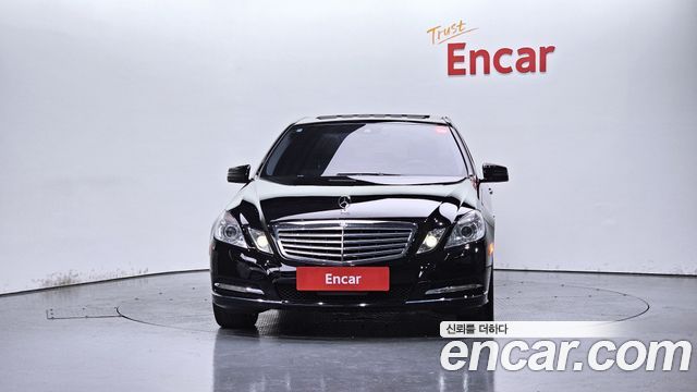 Mercedes-Benz E-Class 2011 thumb 3