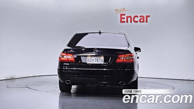 Mercedes-Benz E-Class 2011 thumb 4