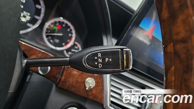 Mercedes-Benz E-Class 2011 thumb 9