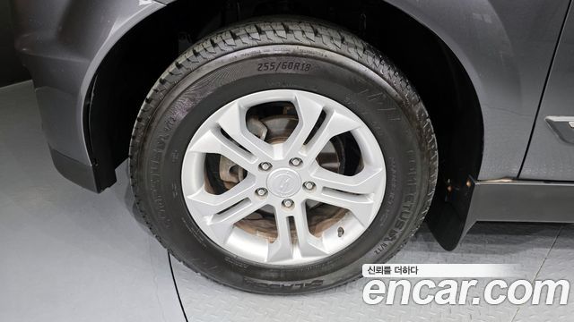 SsangYong Korando 2013 thumb 6