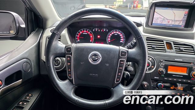 SsangYong Korando 2013 thumb 12