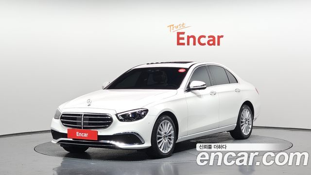 Mercedes-Benz E-Class 2023 thumb 2