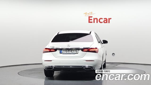 Mercedes-Benz E-Class 2023 thumb 5
