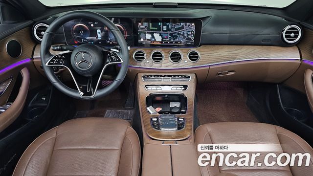 Mercedes-Benz E-Class 2023 thumb 8