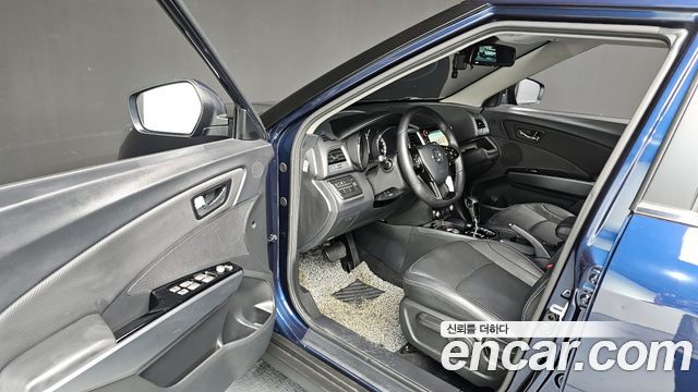 SsangYong Tivoli 2018 thumb 10