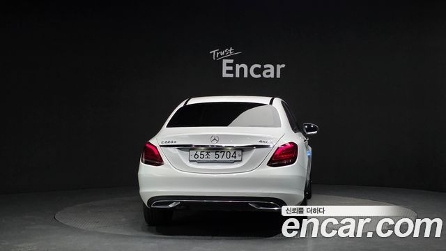 Mercedes-Benz C-Class 2019 thumb 5