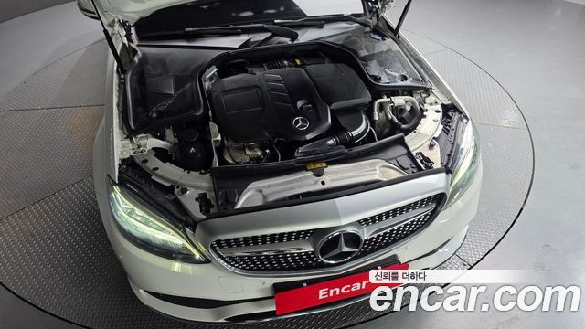 Mercedes-Benz C-Class 2019 thumb 6