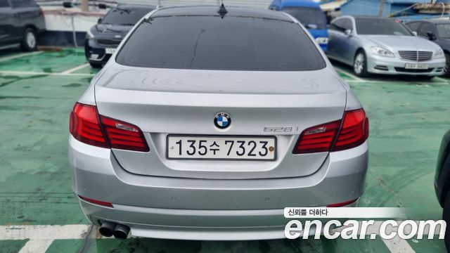 BMW 5 серии 2012 thumb 3