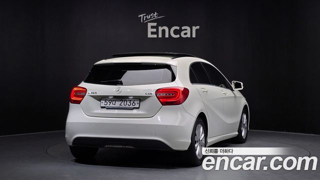 Mercedes-Benz A-Class 2015 thumb 3