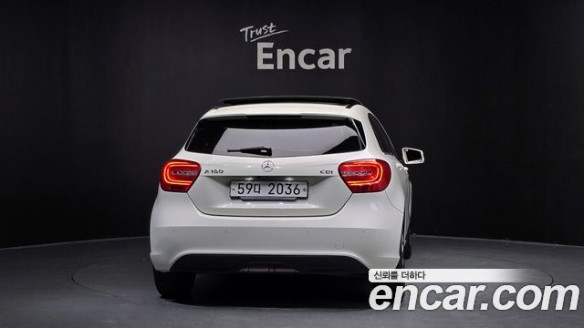 Mercedes-Benz A-Class 2015 thumb 5