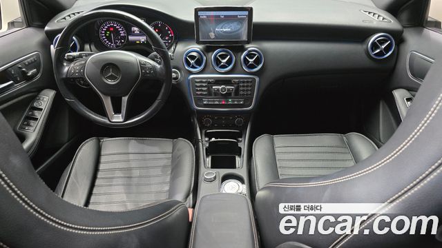 Mercedes-Benz A-Class 2015 thumb 8