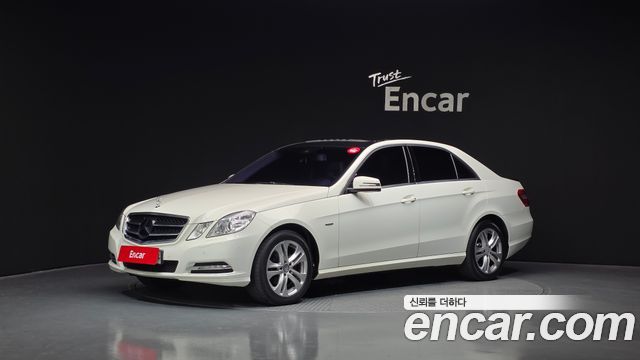 Mercedes-Benz E-Class 2012 thumb 2