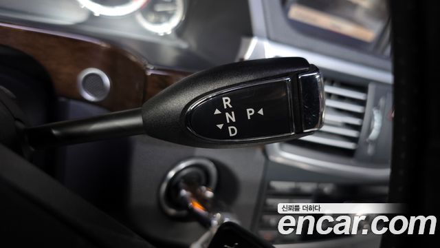 Mercedes-Benz E-Class 2012 thumb 10