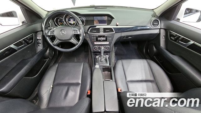 Mercedes-Benz C-Class 2014 thumb 8