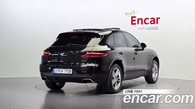 Porsche Macan 2014 thumb 2