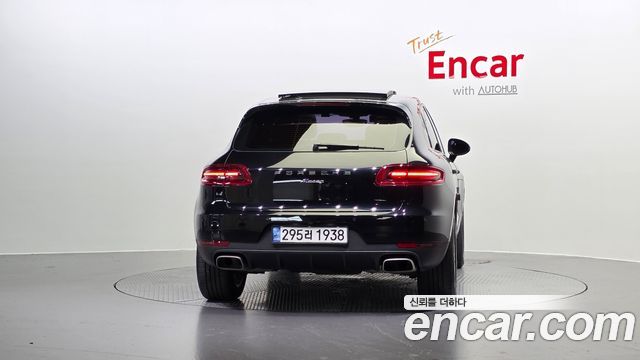 Porsche Macan 2014 thumb 4