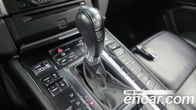 Porsche Macan 2014 thumb 9