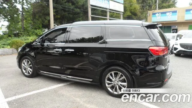 Kia Carnival 2018 thumb 12