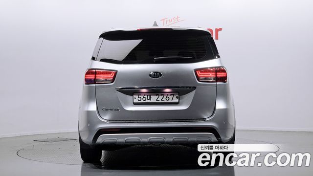 Kia Carnival 2015 thumb 5