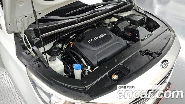 Kia Carnival 2015 thumb 6