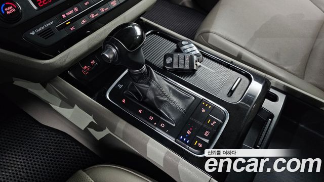 Kia Carnival 2015 thumb 9