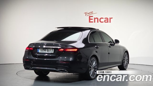 Mercedes-Benz E-Class 2020 thumb 3