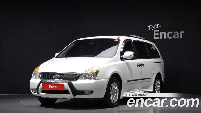 Kia Carnival 2012 thumb 2