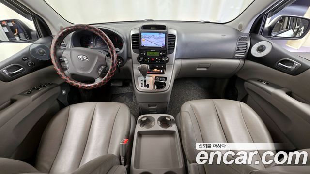 Kia Carnival 2012 thumb 8