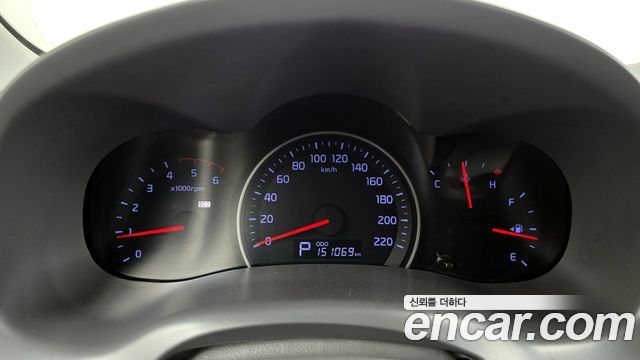 Kia Carnival 2012 thumb 9