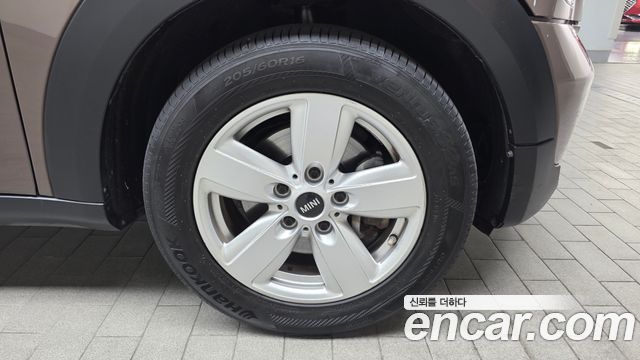 Mini Countryman 2015 thumb 6