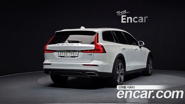 Volvo V60 2020 thumb 3