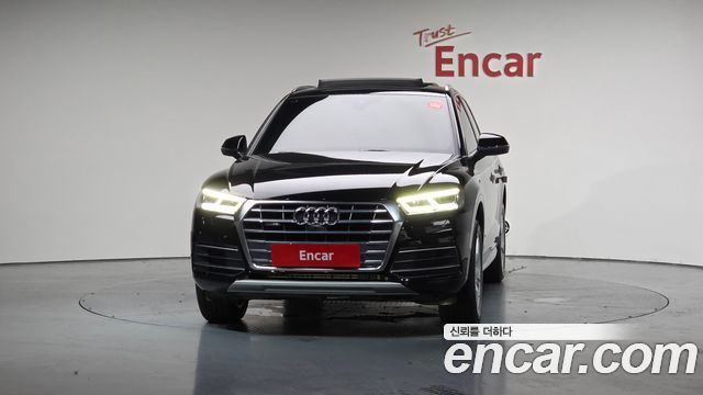 Audi Q5 2020 thumb 4