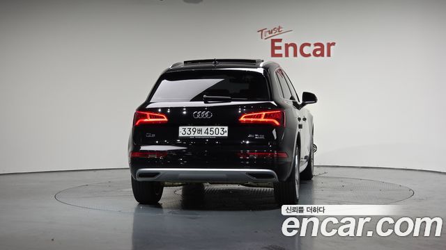 Audi Q5 2020 thumb 5