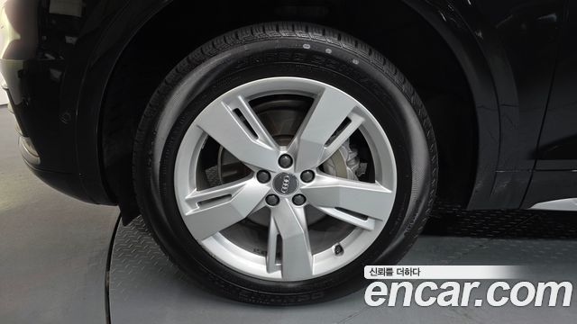 Audi Q5 2020 thumb 6