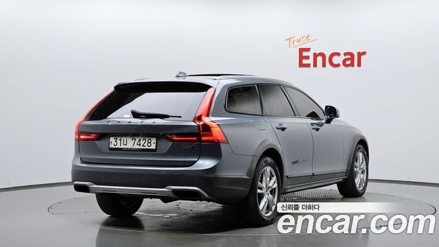 Volvo V90 2017 thumb 3