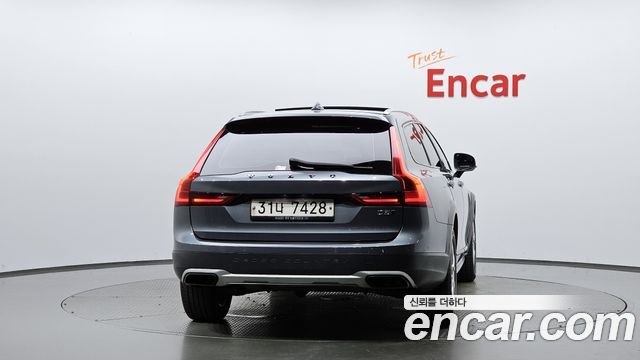 Volvo V90 2017 thumb 5