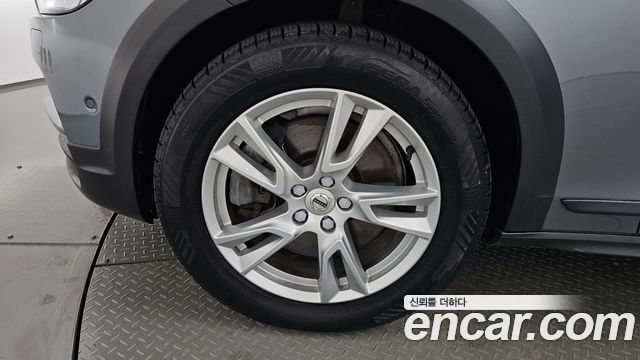 Volvo V90 2017 thumb 6