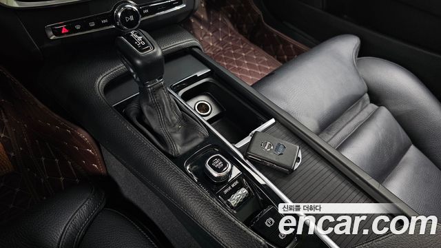 Volvo V90 2017 thumb 9